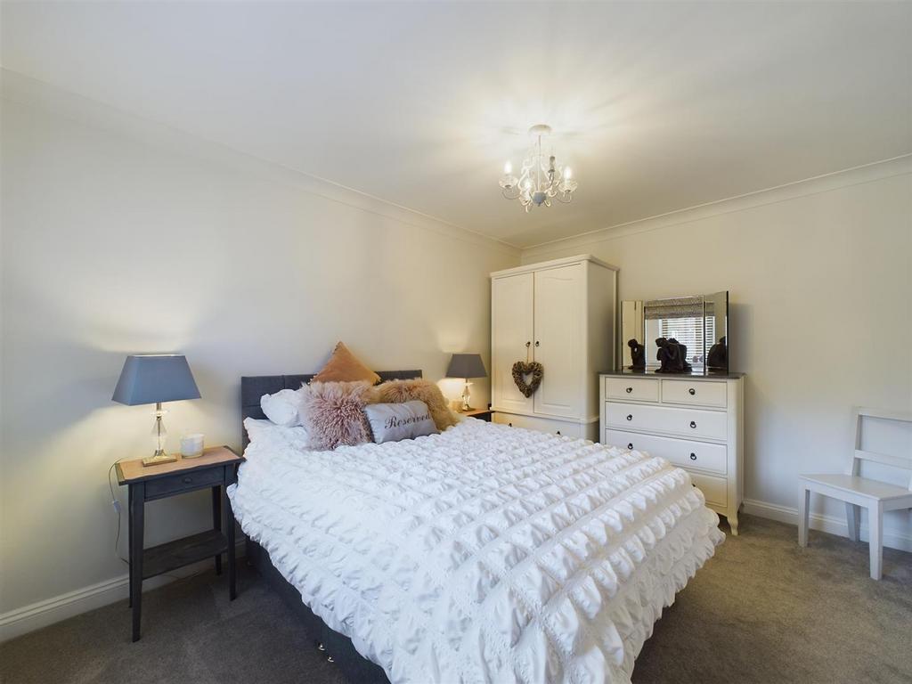 Bedroom: