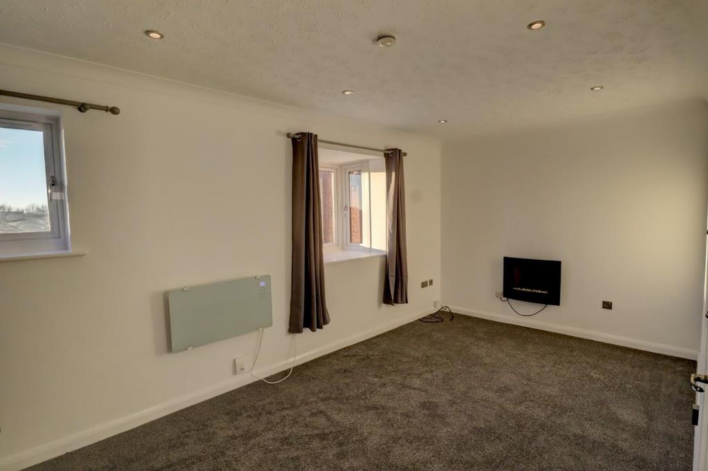 Gold Close, Maple Park, Nuneaton 1 bed terraced house £650 pcm (£150 pw)