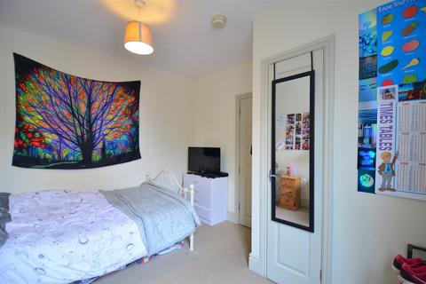 6 bedroom terraced house to rent - Katie Road, Selly Oak, Birmingham B29