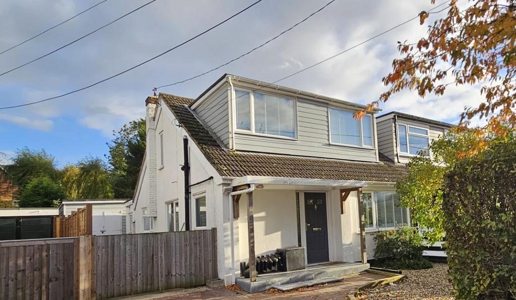 Howe Green Road, Purleigh 3 bed semidetached house for sale £425,000