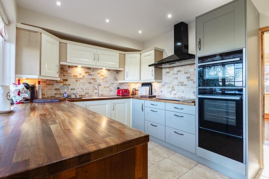 Kitchen-3.jpg