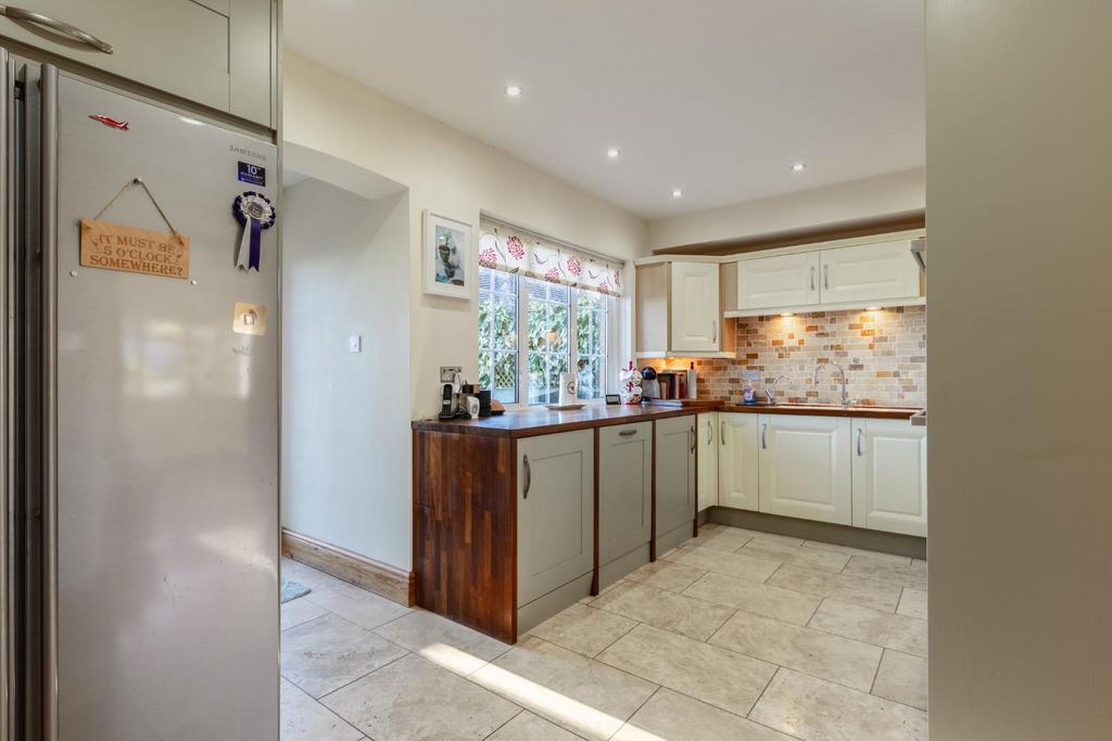 Kitchen-2.jpg