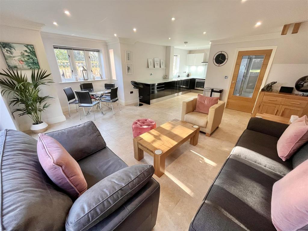 Manchester Road, Wilmslow 4 bed townhouse for sale £679,950