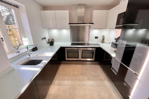 46 Manchester Road, Wilmslow, SK9 2JB