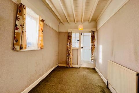51 Coast Drive, Greatstone, New Romney, TN28 8NX