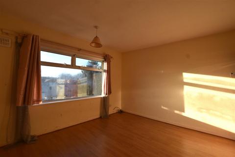 2 bedroom flat to rent - Oakenhurst Road, Blackburn