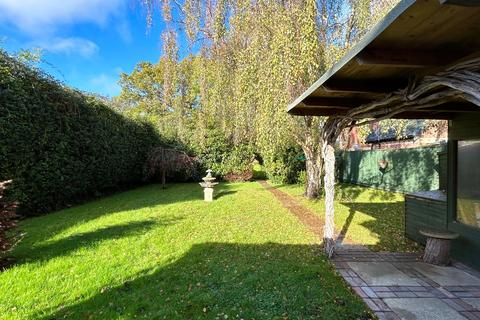 2 Fathersfield, Brockenhurst, SO42 7TH