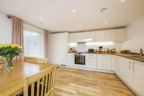 Flat 2, Banks House, 2 Clifton Road, Isleworth, TW7 4FH