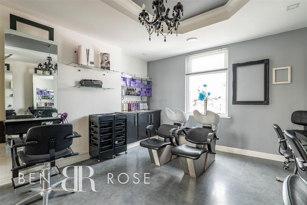 Salon First Floor