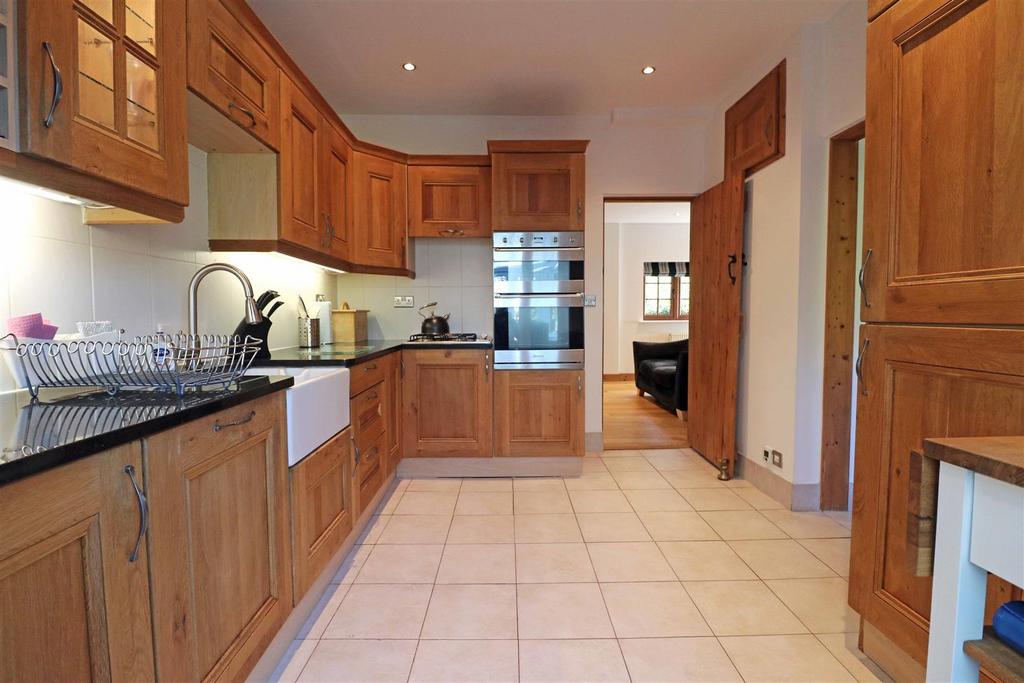 Fitted Kitchen