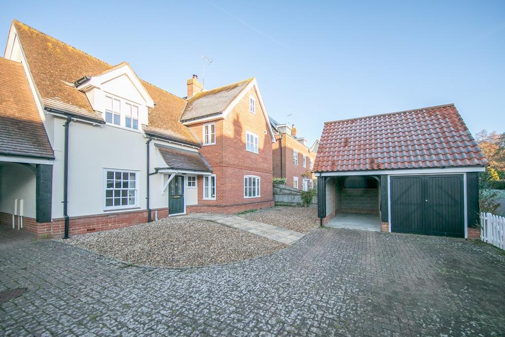Littlefield, Wivenhoe, Colchester, CO7 6 bed detached house for sale £600,000
