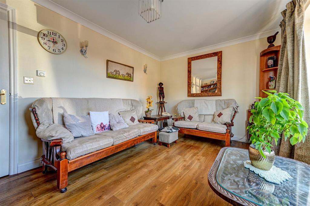 Bedroom 1.jpg