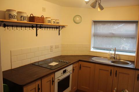 4 bedroom terraced house to rent, Cross Street, Tenbury Wells, WR15