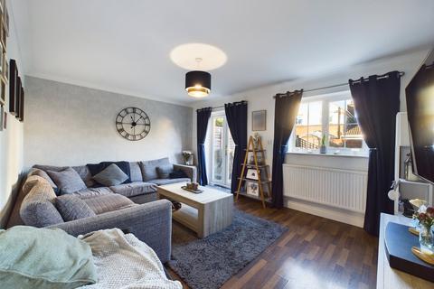 18 Ashleworth Gardens, Quedgeley, Gloucester, GL2 4WU