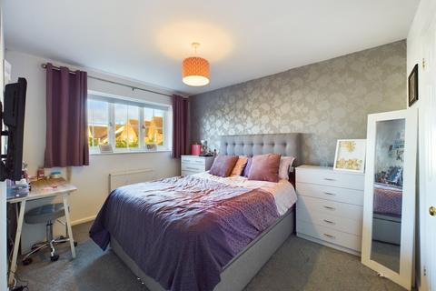 18 Ashleworth Gardens, Quedgeley, Gloucester, GL2 4WU