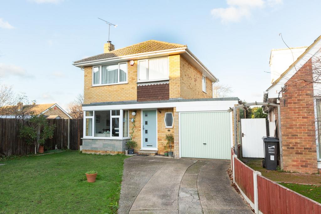 Douglas Close, Broadstairs, CT10 3 bed detached house for sale £450,000