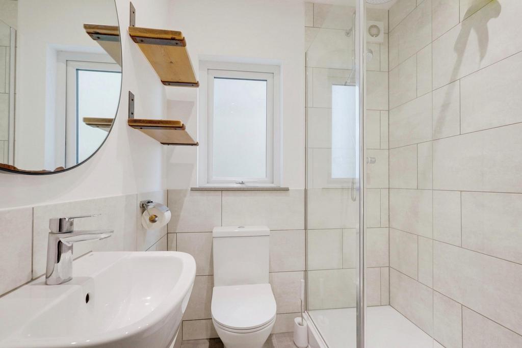 Balmoral Road, Westcliffonsea, SS0 2 bed apartment for sale £200,000