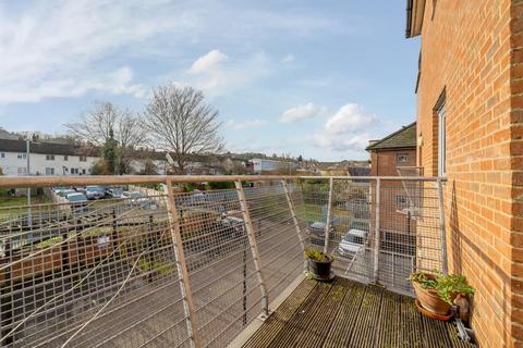 2 bedroom flat for sale, High Wycombe,  Buckinghamshire,  HP11