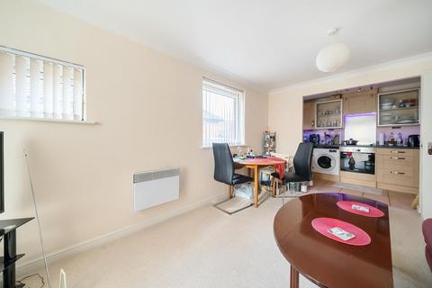 2 bedroom flat for sale, High Wycombe,  Buckinghamshire,  HP11