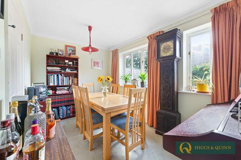 53 Primrose Walk, Ewell, Epsom, KT17 2EZ