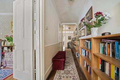 2 bedroom flat for sale, Sunningdale Gardens, Kensington, London, W8