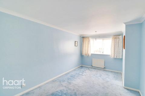 32 Stapleton Road, Orpington, BR6 9TN