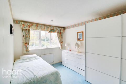 32 Stapleton Road, Orpington, BR6 9TN