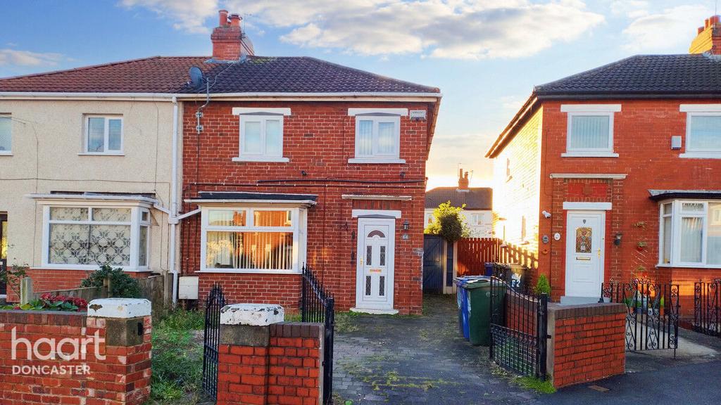 Thomson Avenue, Balby, Doncaster 2 bed semidetached house for sale £140,000