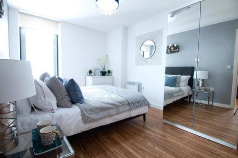 2 bedroom flat to rent, Media City, Michigan Point Tower B, 11 Michigan Avenue, Salford, M50