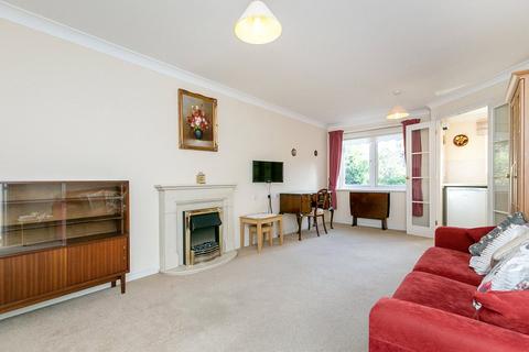 1 bedroom apartment for sale, Massetts Road, HORLEY, Surrey, RH6