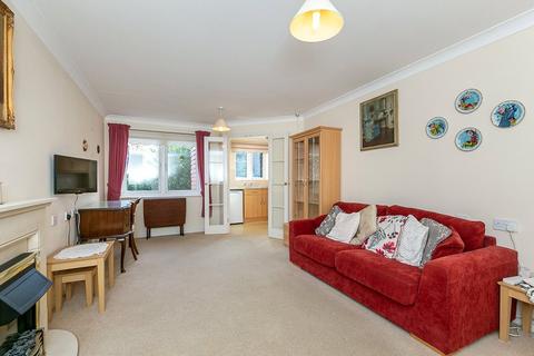 1 bedroom apartment for sale, Massetts Road, HORLEY, Surrey, RH6