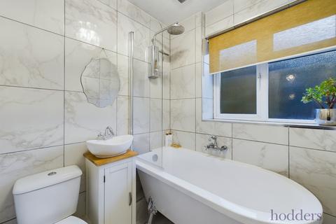 10 Beech Grove, Addlestone, KT15 1QQ