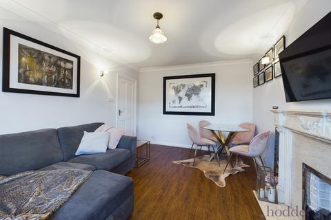 10 Beech Grove, Addlestone, KT15 1QQ