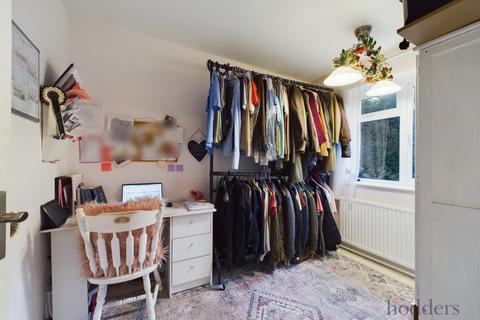 10 Beech Grove, Addlestone, KT15 1QQ