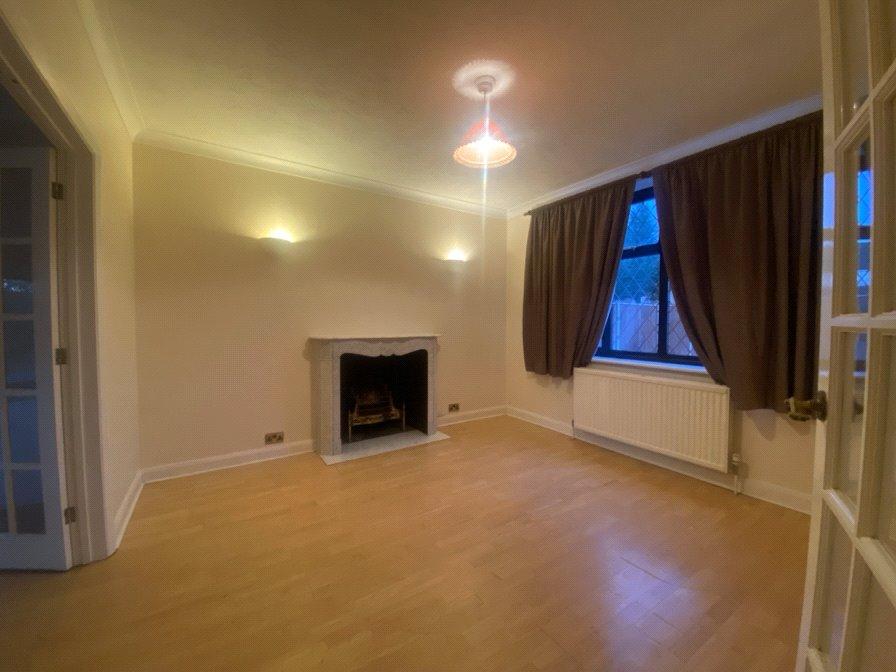 Three Bridges Road, Crawley, West Sussex, RH10 5 bed detached house £