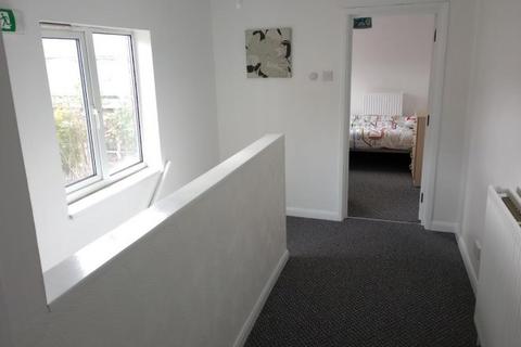 4 bedroom house share to rent - Queen Anne Street