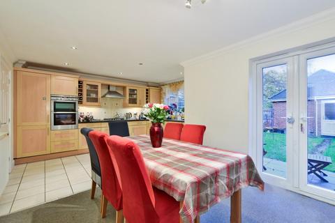 3 bedroom detached house for sale, Meadow Bank Close, Amersham, Bucks, HP7