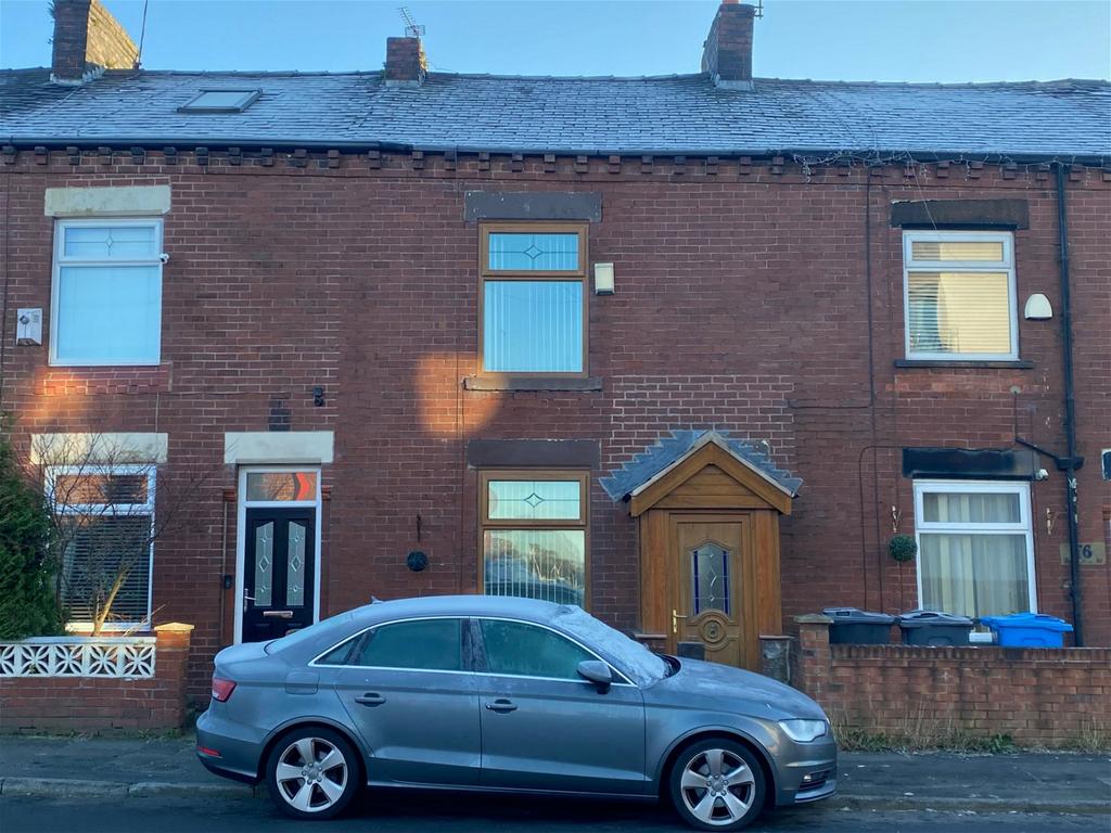 Fields New Road, Chadderton 2 bed terraced house for sale £140,000