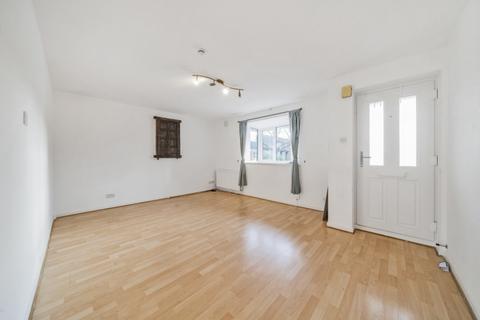 3 bedroom house to rent - St. Gerards Close London SW4