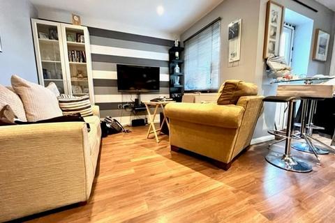 2 bedroom apartment for sale, Hall Lane, London, Greater London, E4