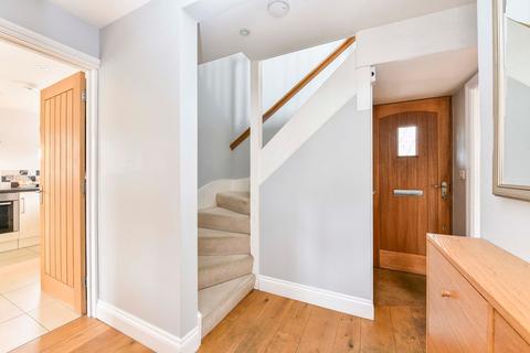 24 Bridge Road, Haslemere, GU27 2AY