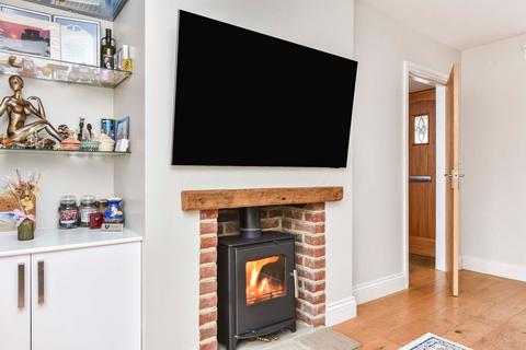 24 Bridge Road, Haslemere, GU27 2AY