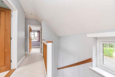 24 Bridge Road, Haslemere, GU27 2AY