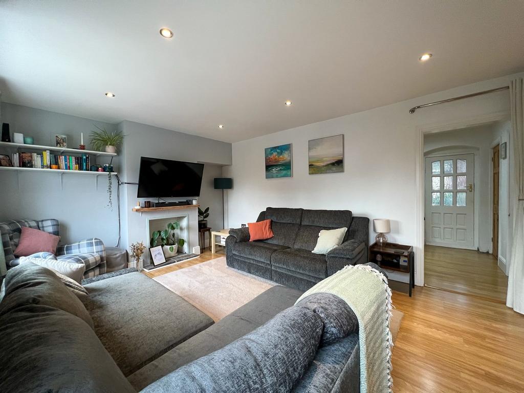 Lounge leading into Kitchen