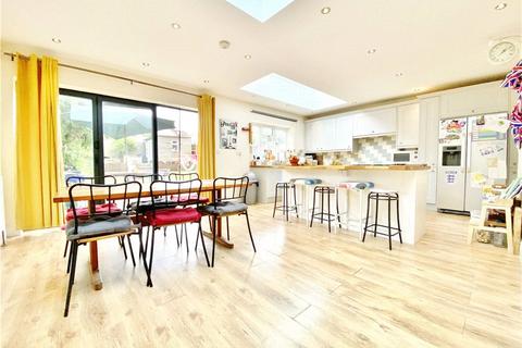 71 Whitton Dene, Hounslow, TW3 2JN