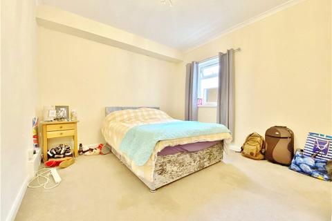 71 Whitton Dene, Hounslow, TW3 2JN