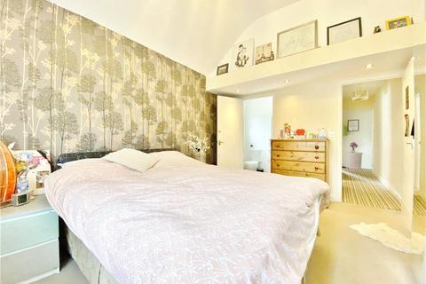 71 Whitton Dene, Hounslow, TW3 2JN