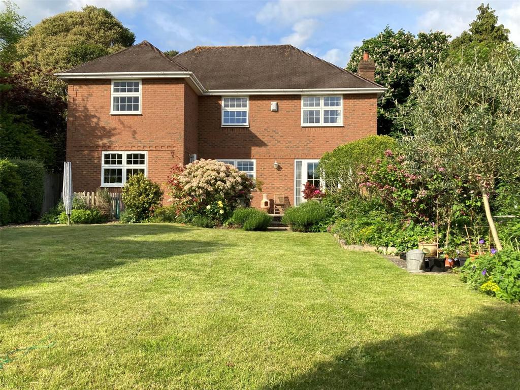 Milldown Road, Blandford Forum, Dorset, DT11 4 bed detached house for