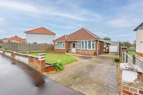3 bedroom detached bungalow for sale - Cromwell Road, Norwich, NR7