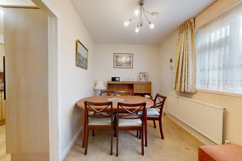 15 Merryfield Gardens, Stanmore, HA7 4TG